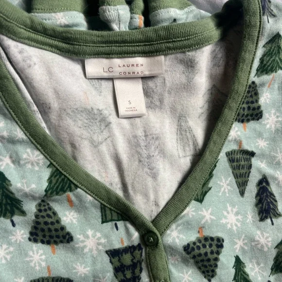 LC Lauren Conrad Women’s Pajama Set with Green Tree Print - Picture 2 of 8